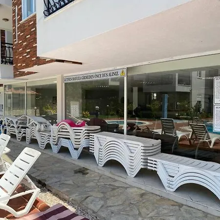 Side'de Havuzlu Daire شقة