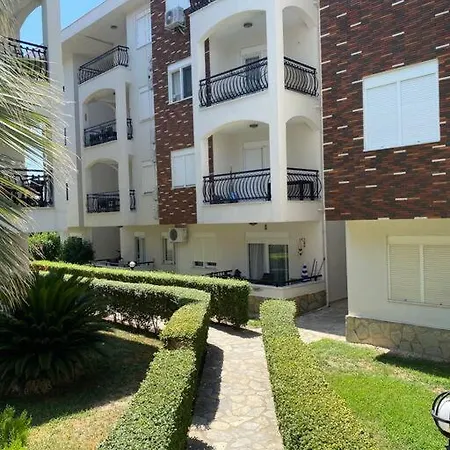 Apartament Side'de Havuzlu Daire