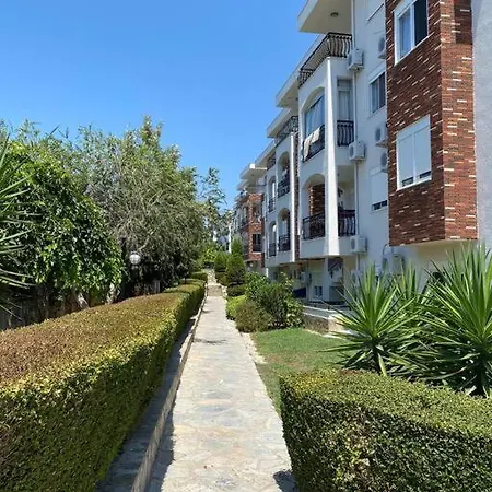 Apartament Side'de Havuzlu Daire