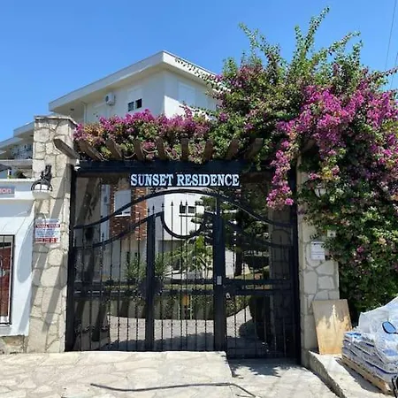 Side'de Havuzlu Daire Apartament *