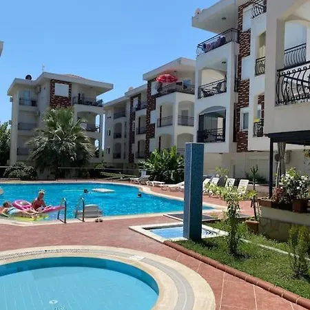 Side'de Havuzlu Daire Apartament *