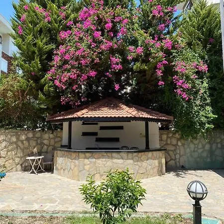 Side'de Havuzlu Daire Apartament